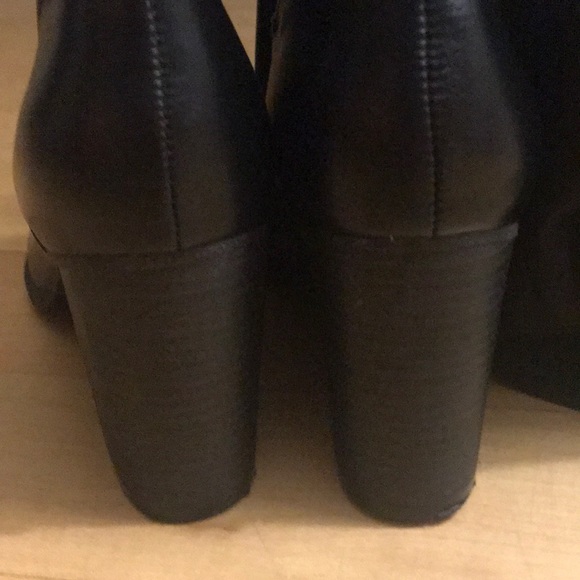 Black tall boots- never been worn - Picture 3 of 6